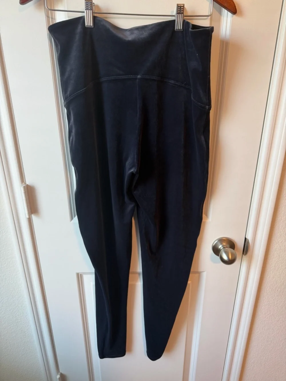 ⚡️NWT Spanx Velvet High-Waist Leggings